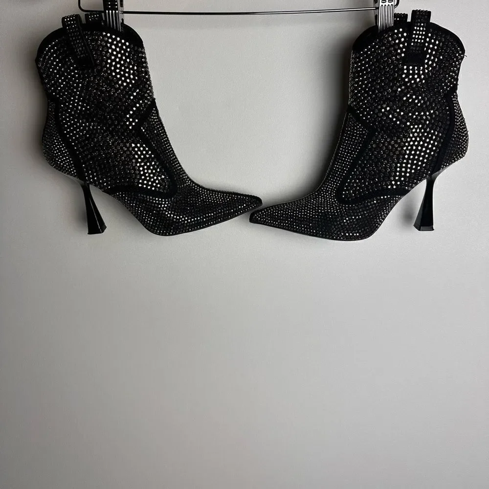 INC International Concepts® blends inspired tailoring with sparkling rhinestone